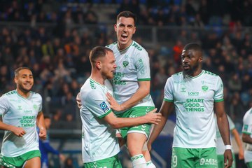 Ligue 2 : Saint-Etienne écrase Bastia et grimpe sur le podium