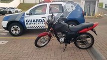 Rapaz de 22 anos é preso com moto adulterada após fugir de abordagem da GM