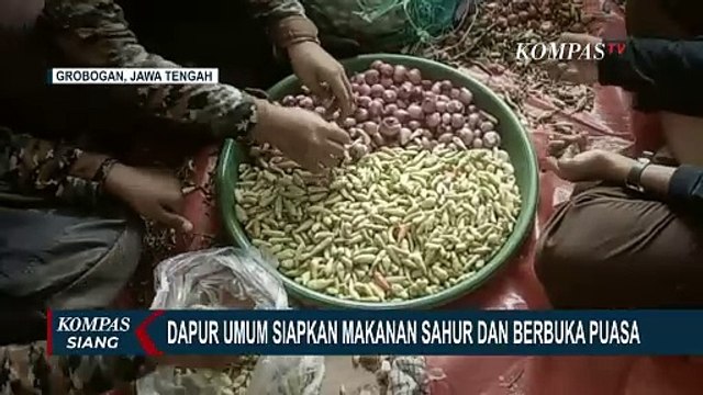 Beda Suasana, Korban Banjir di Grobogan Jateng Berbuka Puasa di Dapur Umum Posko Pengungsian