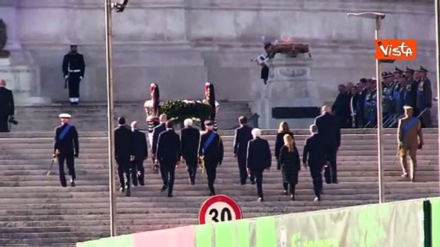 Giornata dell'Unit? Nazionale, Mattarella e Meloni rendono omaggio all'Altare della Patria