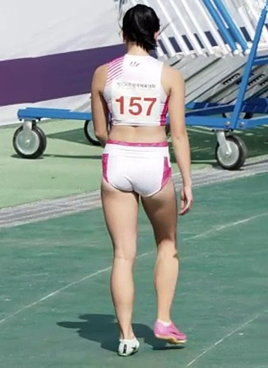 A girl with the strongest physique in a nationally powerful girls’ high school and who is sincere about athletics ㄷㄷ