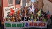 Pyrénées-Orientales : des centaines de personnes rassemblées contre un golf en construction sur leurs terres assoiffées