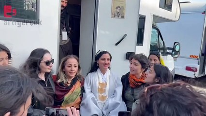 Tunuslu Sanatçı, Newroz Etkinliğinde Sahne Alamadı 🎤