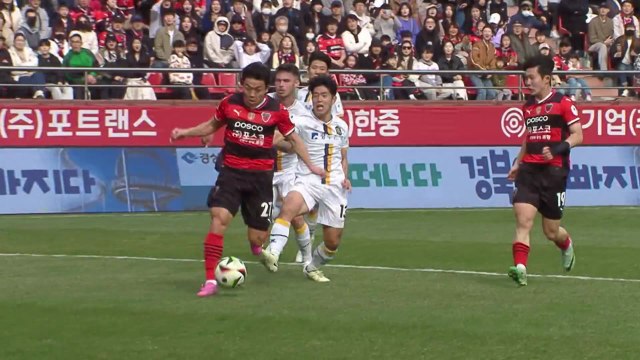 포항, 돌풍의 광주 꺾고 2연승...울산은 선두 도약 / YTN