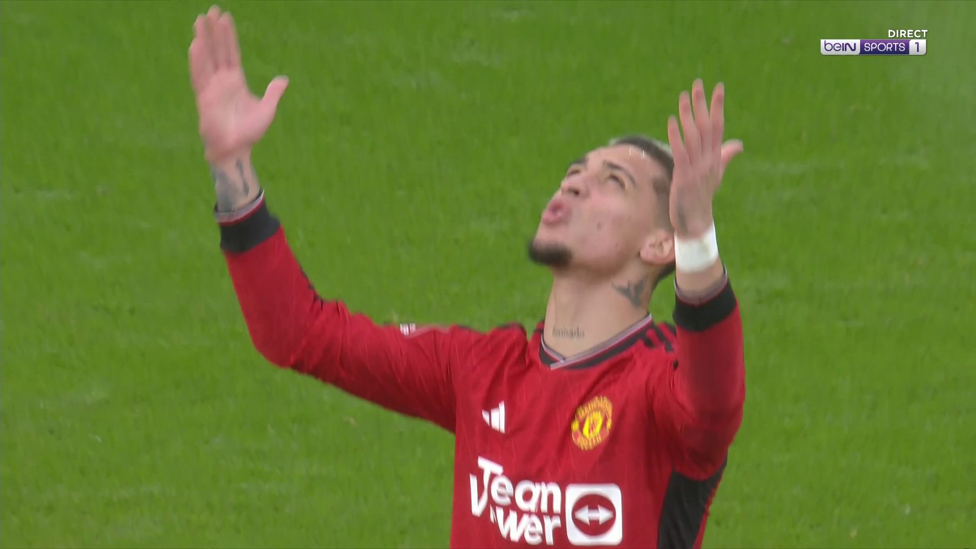 fa-cup-vainqueur-d-un-mano-mano-d-j-classique-manchester-united