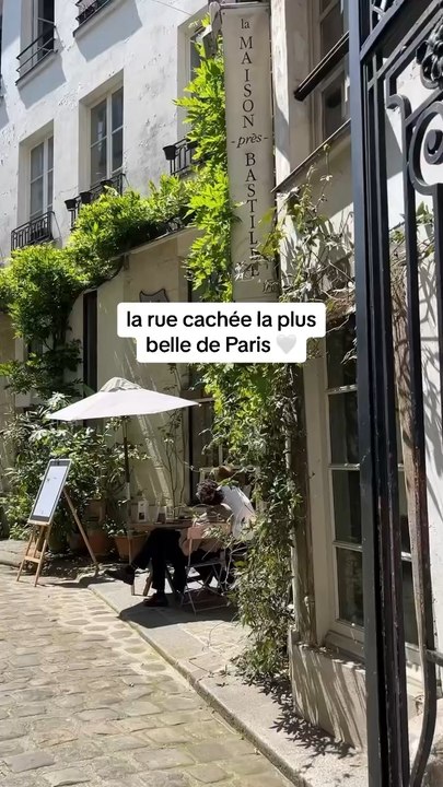 Cour Damoye, 75011 Paris Proche de Bastille et du Marais✨  @Mia in France   #petitmauda #adresse #paris #courdamoye #paradisiaque