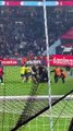 Fenerli futbolcular kendilerine saldıran Trabzon taraftarına karşılık verdi