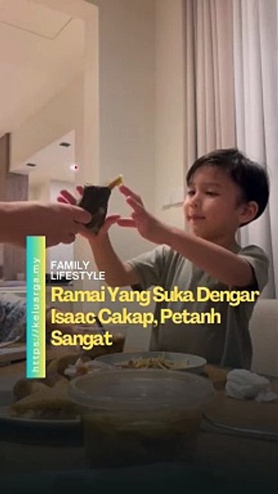 Petahnya Isaac, suka dengar Aunty. Memori macam ini la selalu ibu-ibu rekod tup tup nanti sekejap je anak-anak dah besar..