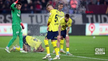 Trabzon'da maç sonu saha karıştı