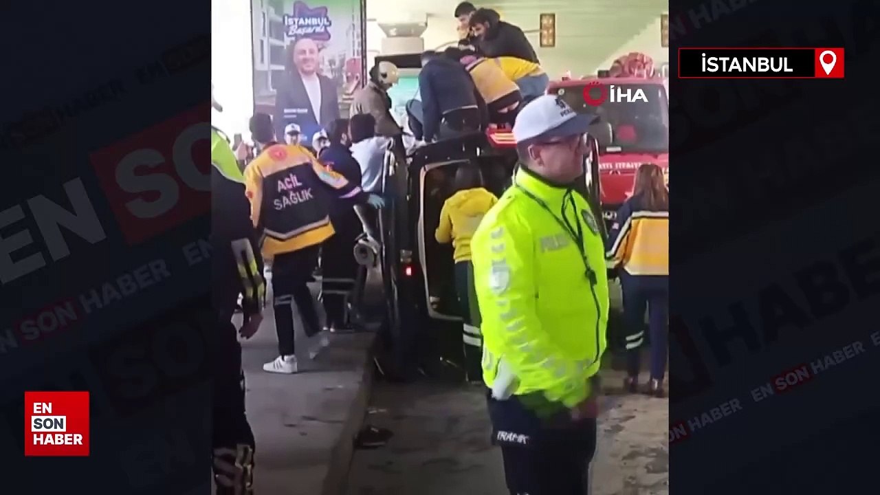 Mecidiyeköy'de hatalı dönüş yapan minibüsle, ambulans çarpıştı