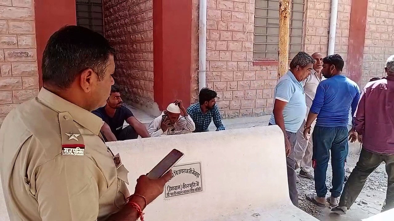 Watch Video : यहां सात बहनों के इकलौते भाई ने ट...