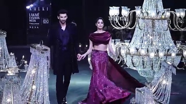 Janhvi Kapoor, Aditya Roy Kapur turn Showstoppers at Lakme Fashion Week in Sizzling Ethnic Outfits!
