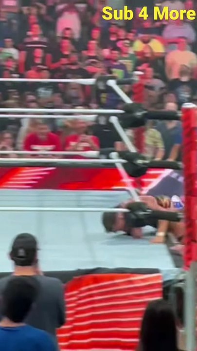 Strowman smashes Gable #wwe