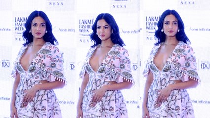 Sonal Chauhan Graces The Ramp In Sejal Kamdar's Collection At Lakme Fashion Week