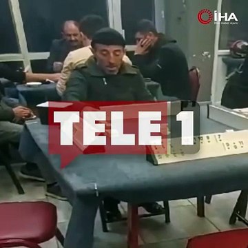 Arkadaş bulamadı tek başına okey oynadı: Tek başıma bittim