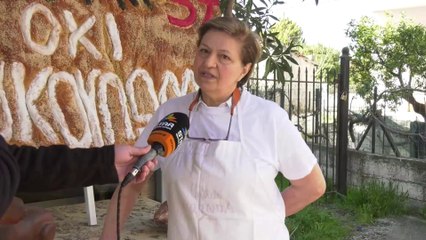 Λαγάνα γίγας από τον φούρνο Αντωνίου στον Άγιο Σεραφείμ