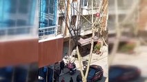 İstanbul'da bir polis, sokak ortasında vatandaşı vurdu