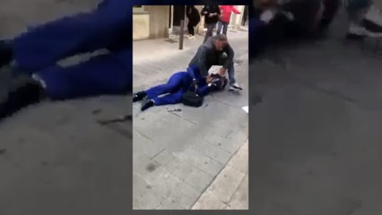 Vecinos de un pueblo de Cádiz atrapan a golpes a dos hombres tras atracar una joyería