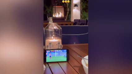 La mujer de Berenguer se la lía publicando lo que hacía el jugador mientras cenaba con ella