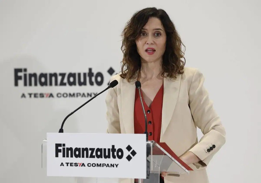 Isabel Díaz Ayuso sopapea un periodista de izquierdas por una impertinente pregunta sobre su futuro político