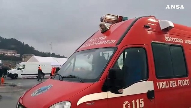 Migranti, la Ocean Viking attracca ad Ancona con 336 naufraghi