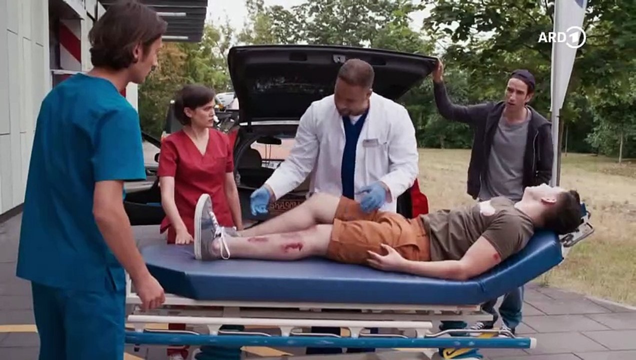 Hierarchien (372) - In aller Freundschaft – Die jungen Ärzte