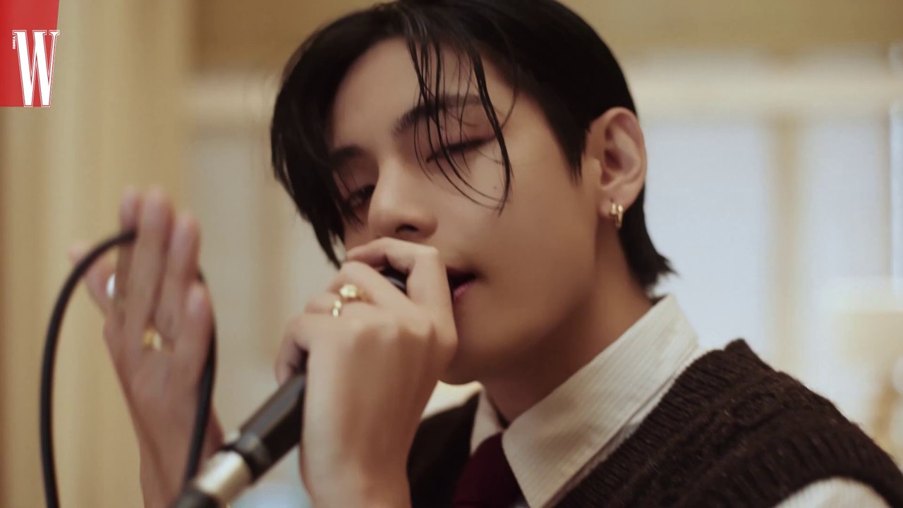LIVE 라이브로 듣는 뷔의 감미로운 고백 FRIENDS  by W Korea