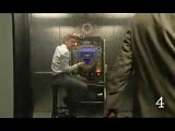 10 cosas que no debes de hacer en un elevador...!!!