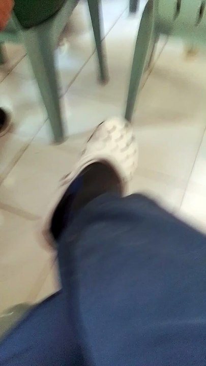 crocs