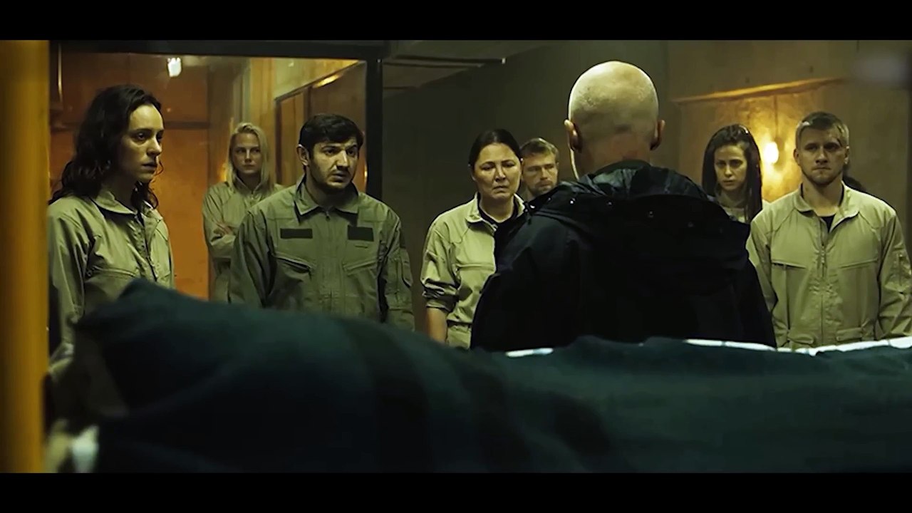 Phim 16 Người Tham Gia Thử Thách Sinh Tồn Zombie, Cuối Cùng Chỉ 1 Người Sống Sót - Review Phim Trò Chơi Sinh Tồn