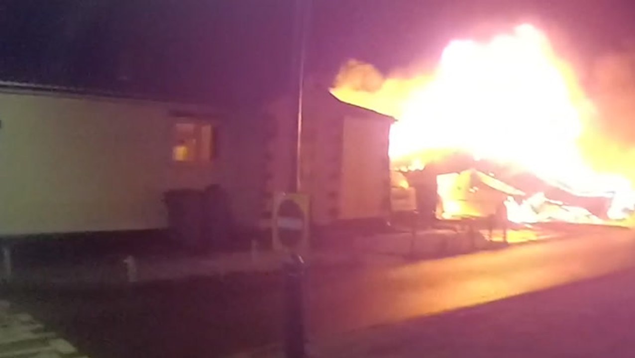 Raging Berkshire caravan park fire captured on...