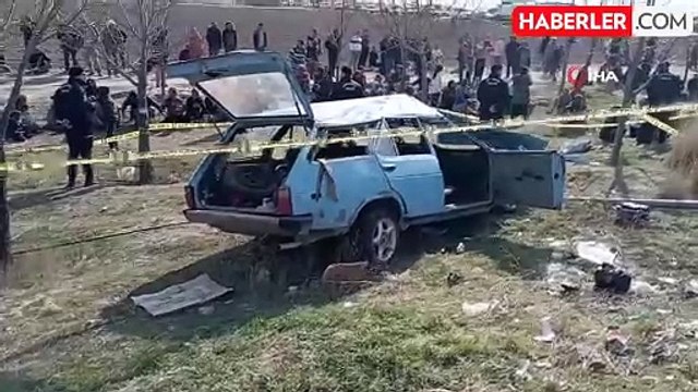 Konya'da otomobilin otobüs durağına daldı: 3 ölü, 6 yaralı