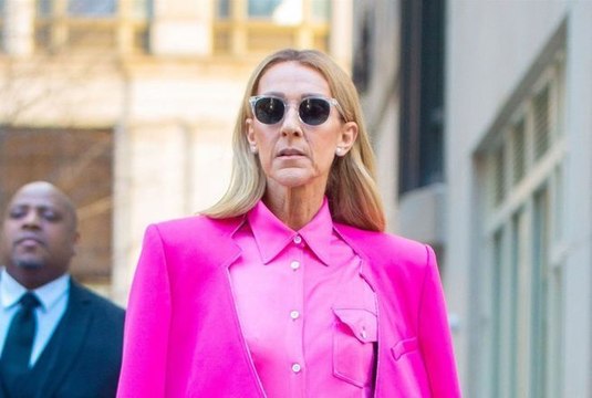 Céline Dion, malade : elle dévoile son visage sans maquillage et parle de sa santé, « Cette maladie a été l'une des expériences les plus difficiles de ma vie »