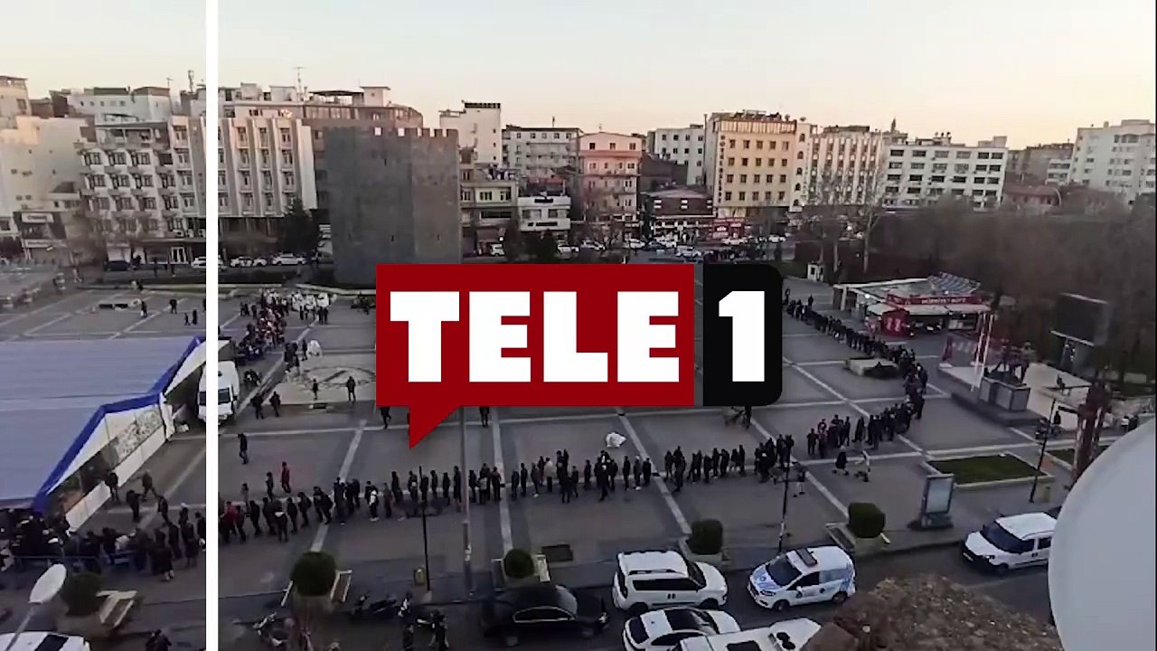 Ucuz et ve ekmek kuyruğundan sonra Diyarbakır'da soğuk havada iftar kuyruğu