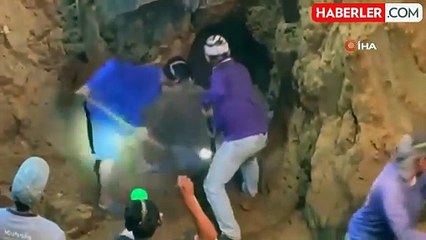 Tayland'da define avcısı göçük altında kalarak öldü