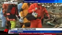 El miedo como equipos de rescate revisan escombros en Japon