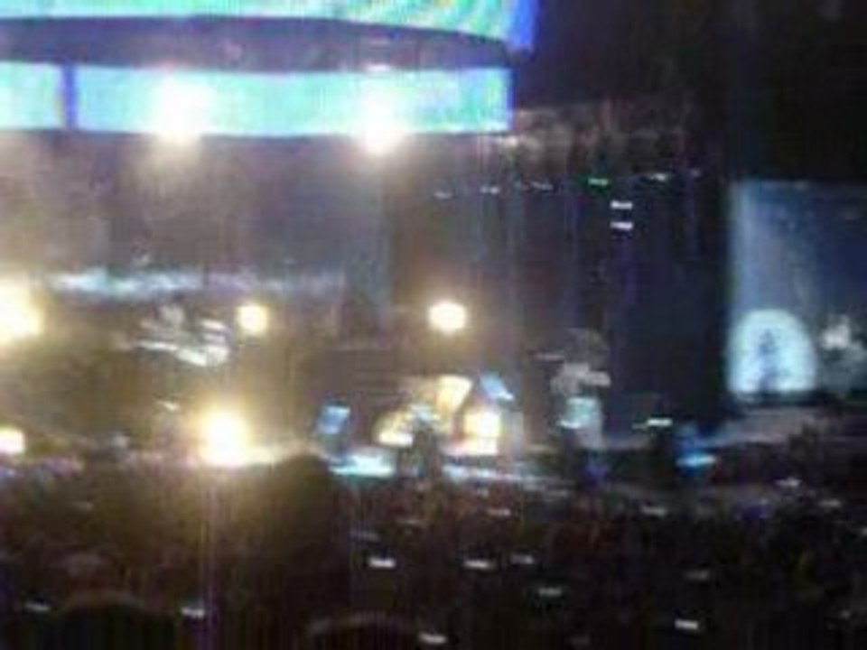 DURCH DEN MONSUN Tokio hotel  09/03/08  BERCY