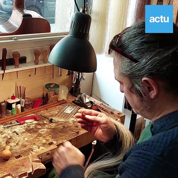 Mathieu est l'un des rares archetiers de Rouen : "On doit être 120 en France"
