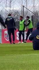 هالاند يعرج ويغادر تدريبات النرويج! 