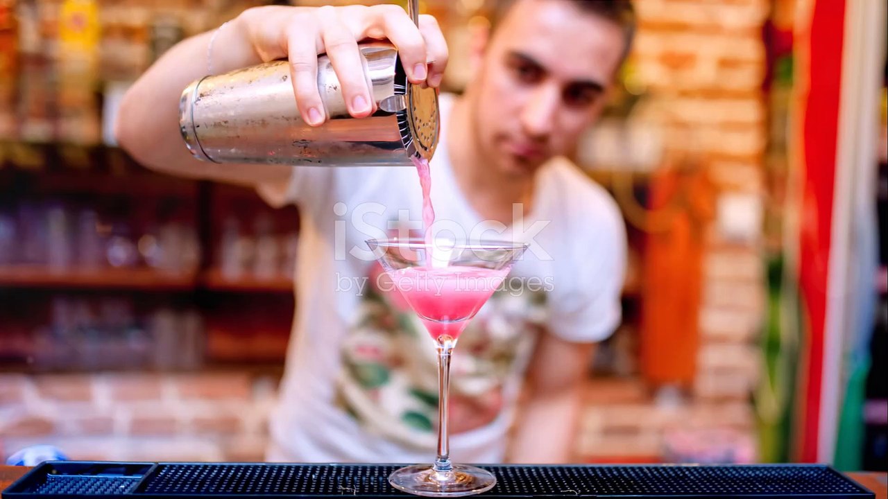 Cosmo Creation_ A Classic Cocktail Guide