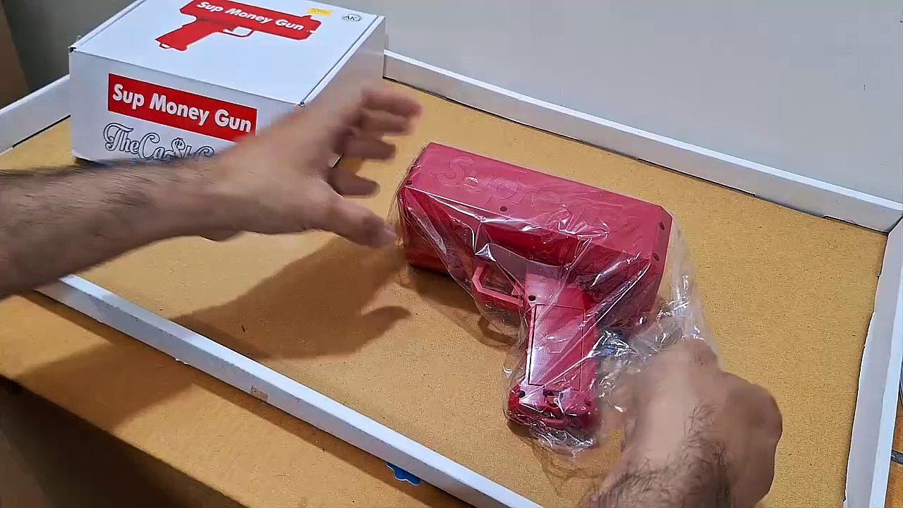 Unboxing and Review of Super Indian Money Gun Cash Cannon for Punjabi Wedding, Parties and Fun
