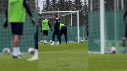 Haaland se retira cojeando del entrenamiento con Noruega