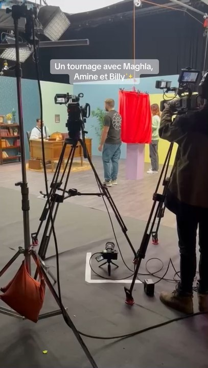 Plongez dans les coulisses de la vidéo "Jure c'est à toi" de Maghla, avec Billy et Amine ! ✨  @maghla @Aminematue @BILLY  #petitmauda #tournage #realisation #coulisses #Backstage #Maghla #BillyAmine #JureCestAToi #youtube