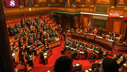 Скачать видео: Meloni al Senato, la standing ovation del centrodestra al termine del suo intervento