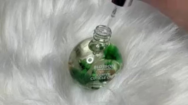 Blossom Hydrating, Moisturizing, Strengthening,