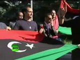 Pro- & anti-Gaddafi rallies in Moscow as Libya embassy raises rebel flag