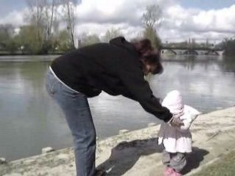 MOV08403