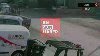 Uşak'ta motosiklet ile otomobil kafa kafaya çarpıştı