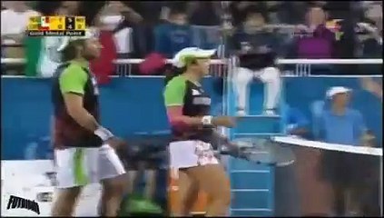 下载视频: Medalla de Oro - De la Peña / González en Tenis Dobles Mixto (Panamericanos Guadalajara 2011)