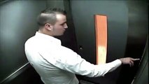Cámara oculta Amstel piropos en el elevador Día del Hombre  de noviembre